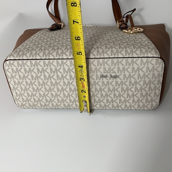 Michael Kors Charlotte Large Top Zip Tote - Picture 8 of 11